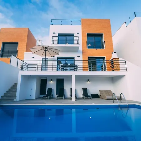 Sunset Paradise - Luxury With Private Pool, Sea View & Rooftop Villa *