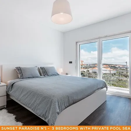 Sunset Paradise - Luxury With Private Pool, Sea View & Rooftop Villa Lourinhã