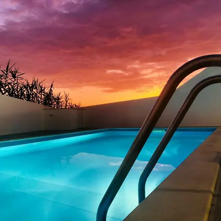 Sunset Paradise - Luxury With Private Pool, Sea View & Rooftop *