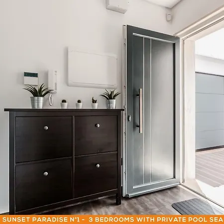Sunset Paradise - Luxury With Private Pool, Sea View & Rooftop *